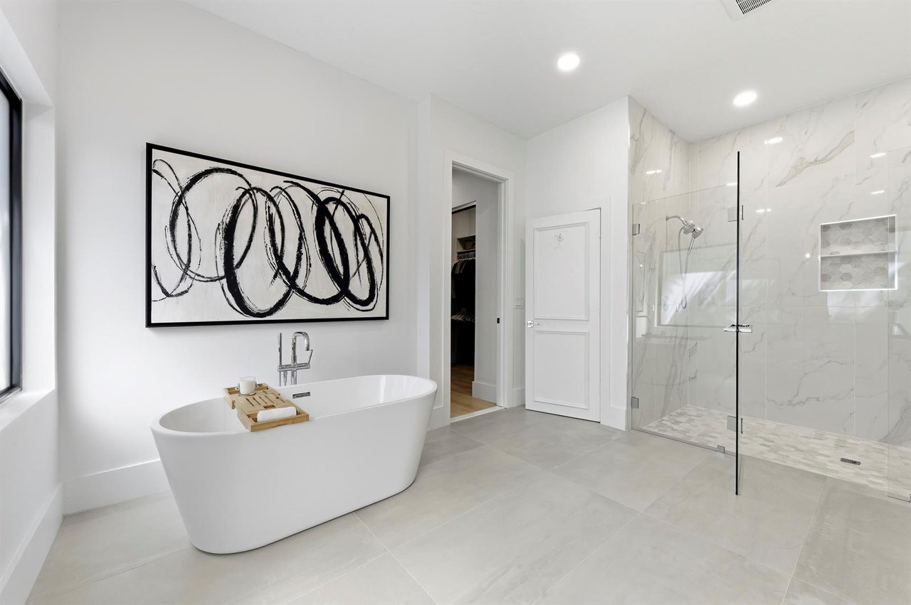 2557 Seminole Circle