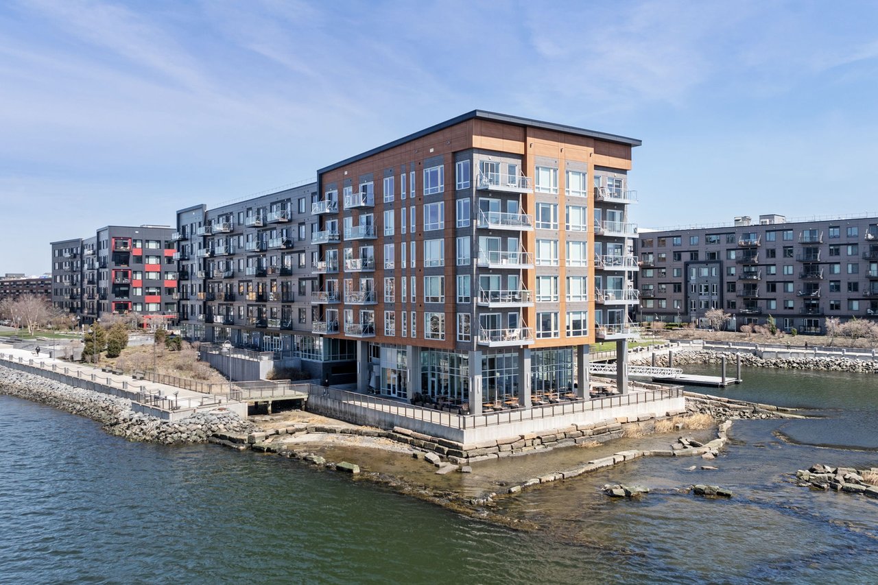 Slip65 Residence 209