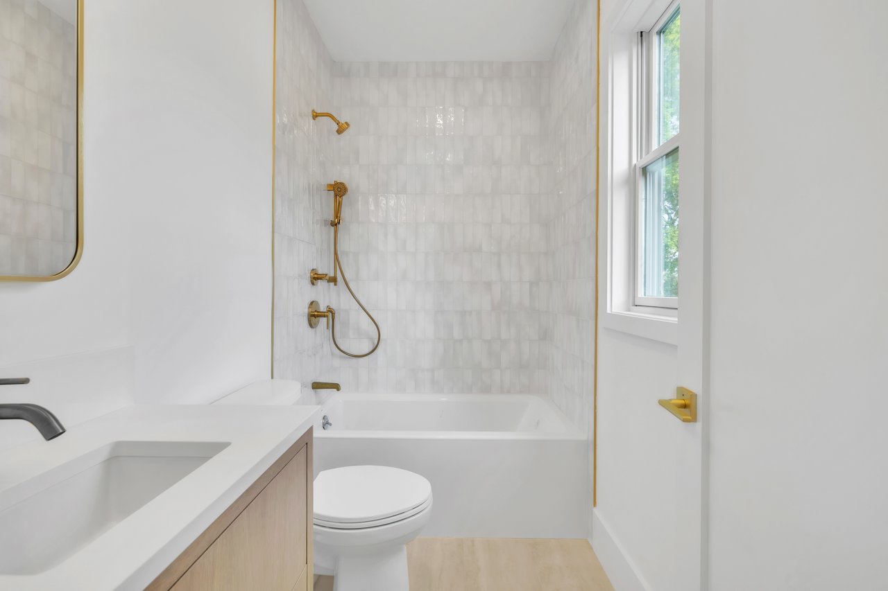 133 East Ave, Unit B 