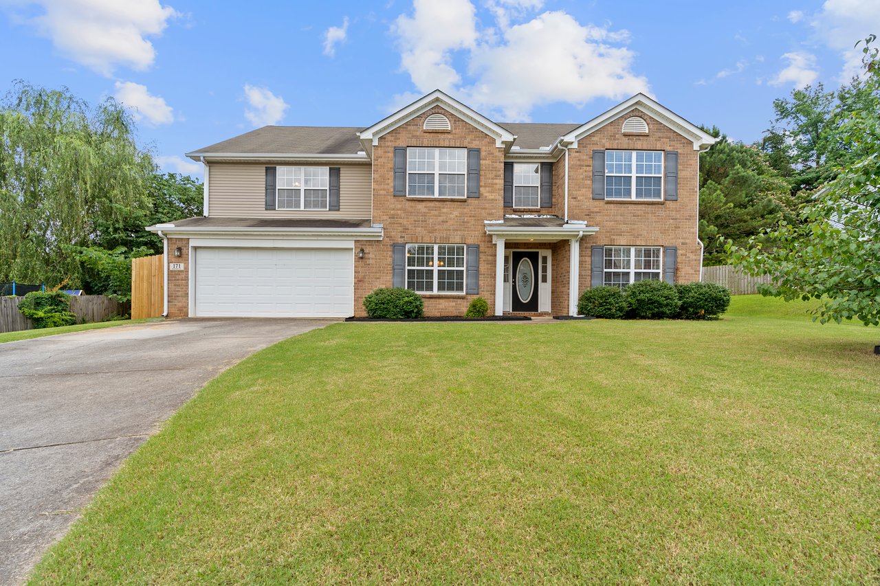 LOTS of Space both Inside and Outside!! Large Fenced in Backyard!