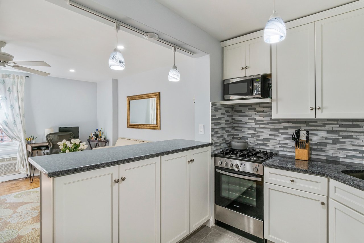 185 West Houston Street, #1B