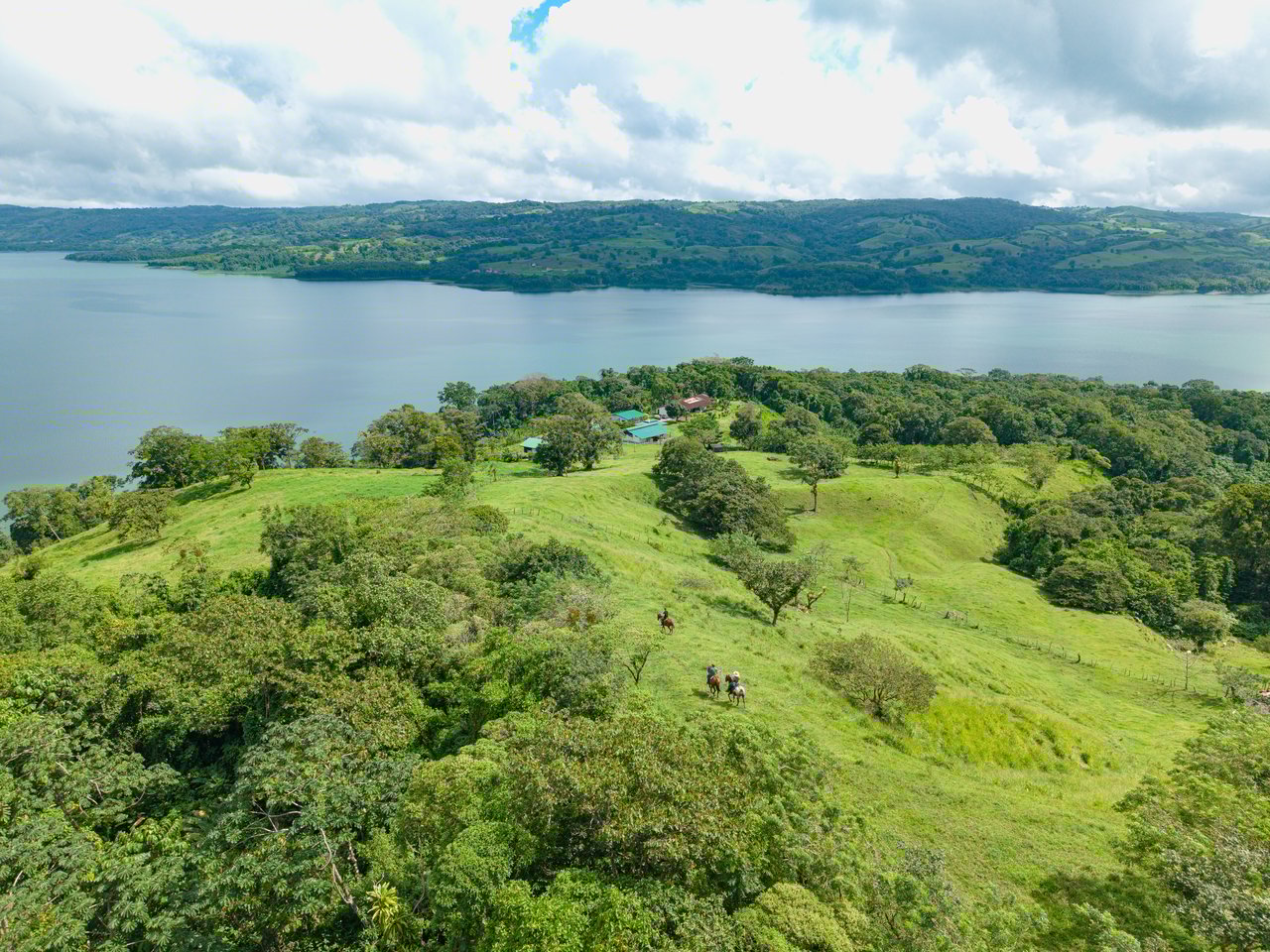 Rio Chiquito Ranch & Villas | 143-Hectare Ranch Estate with Villas, Forest & Full Infrastructure in Tilarán, Costa Rica
