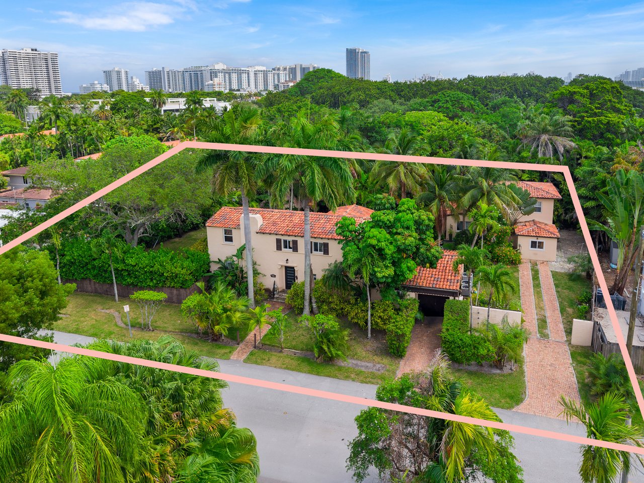 2880 Fairgreen Drive