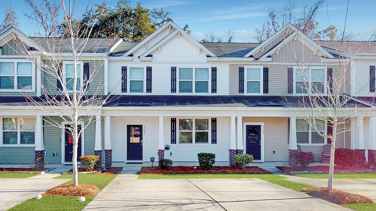 9141 Parlor Dr