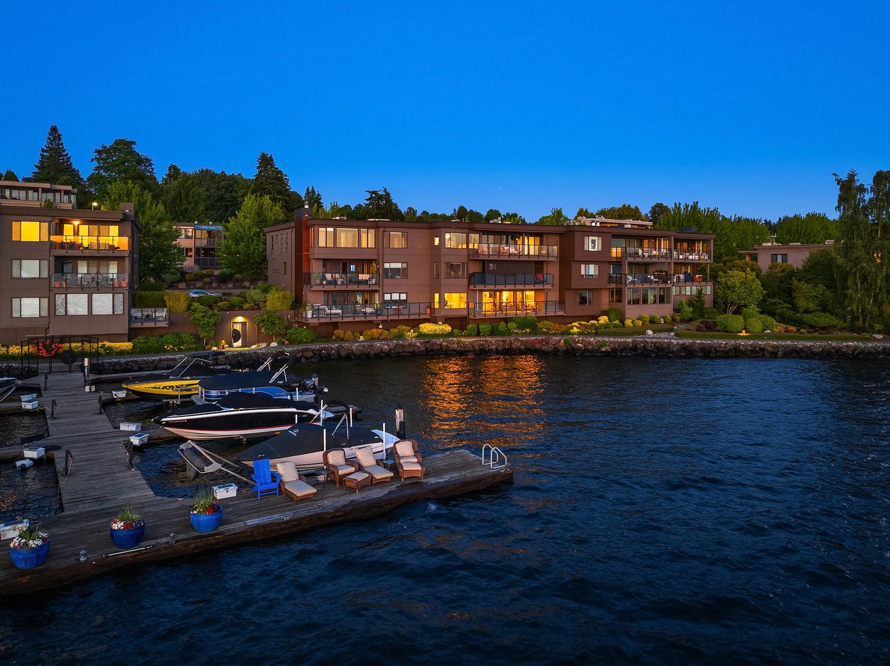 827 Lake Street S Unit: 208