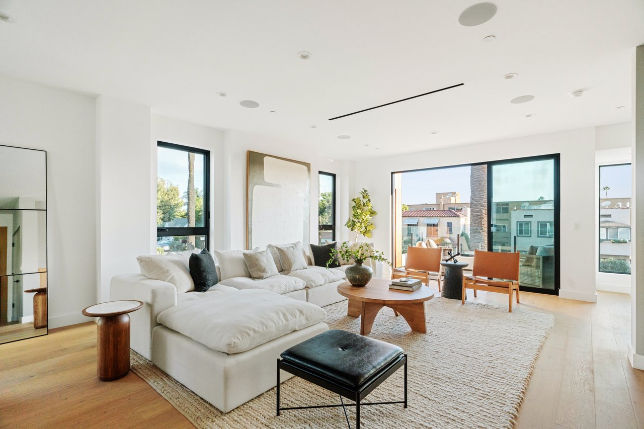 Ambrosia at Hillhurst