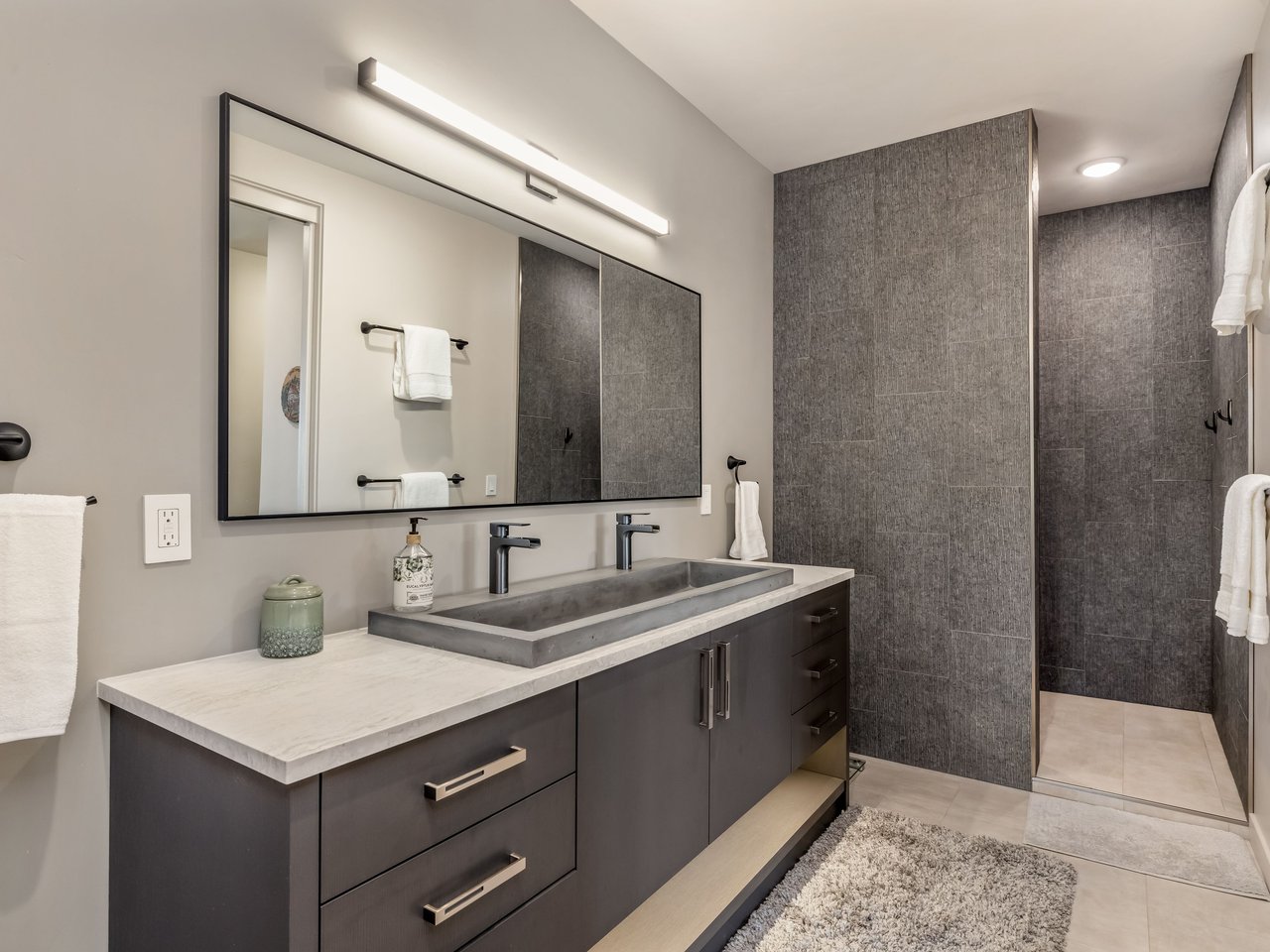 891 E Haystacker Drive