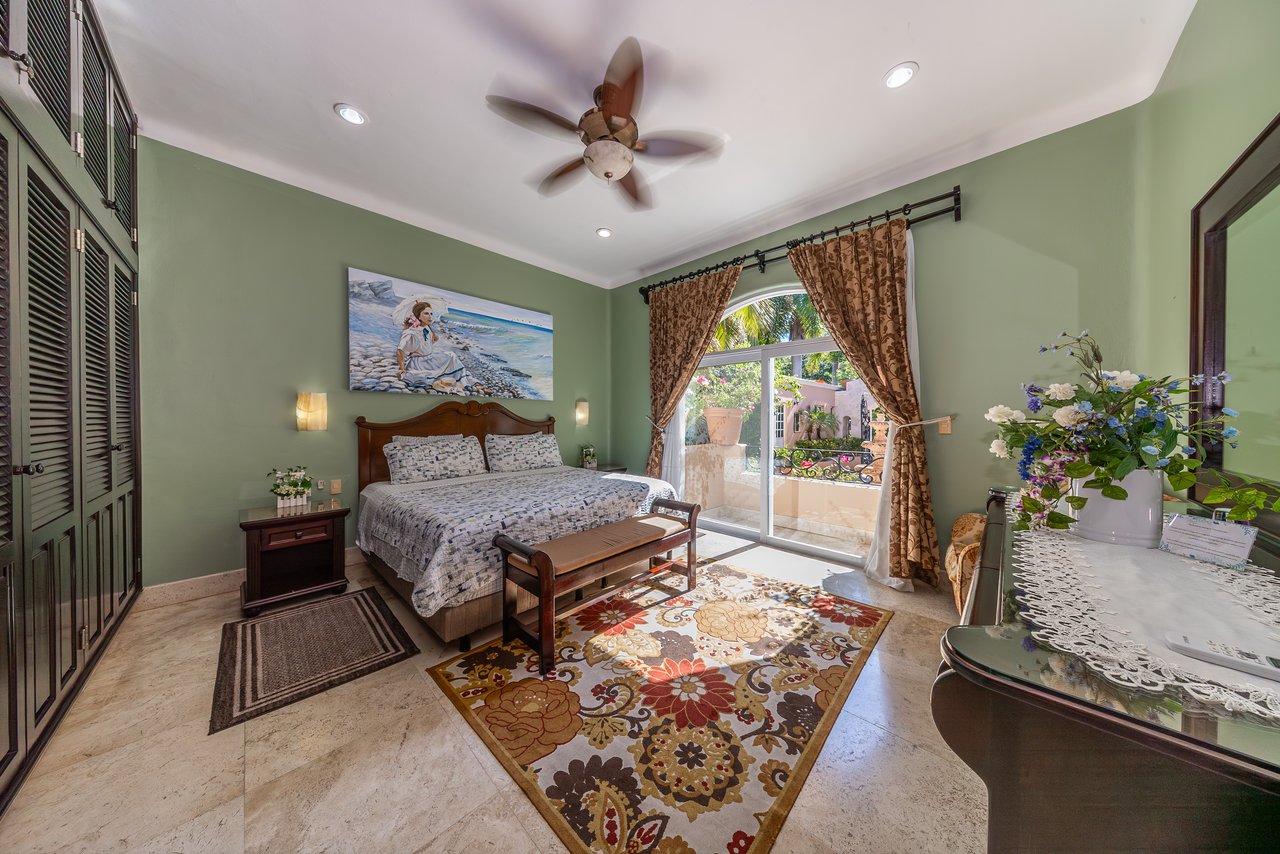 Villa Maravilla Puerto Aventuras | Golf-Front Luxury Villa