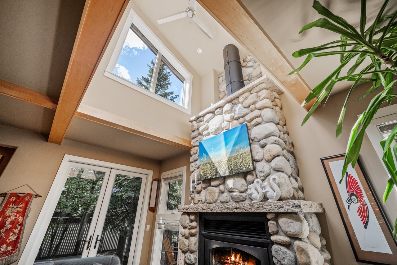 140 Rundle Crescent