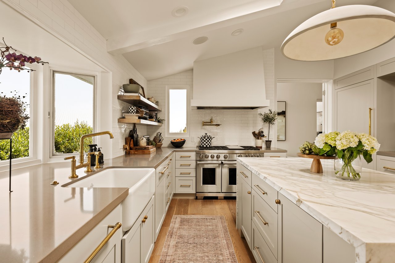 12047 Summit Cir, Beverly Hills