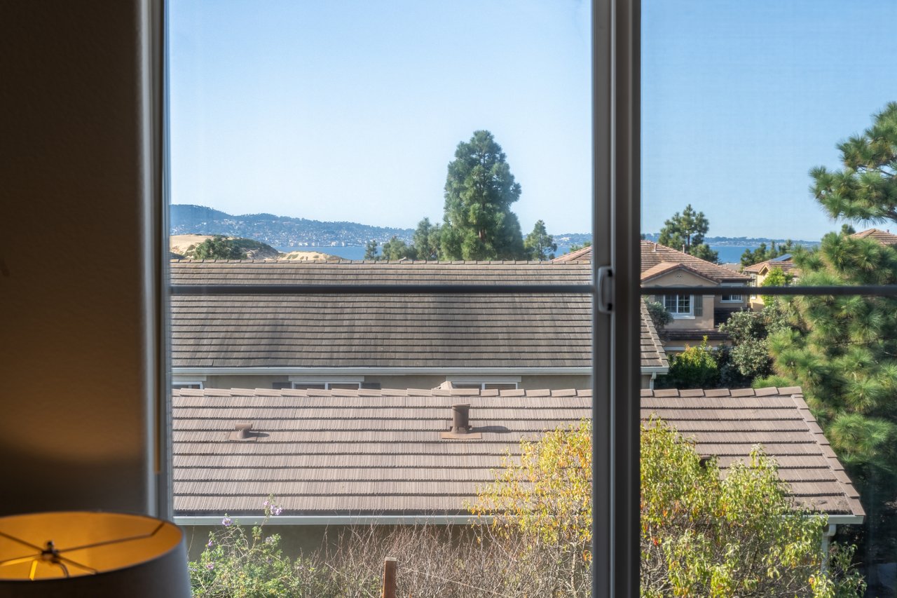 4750 Sea Crest Drive