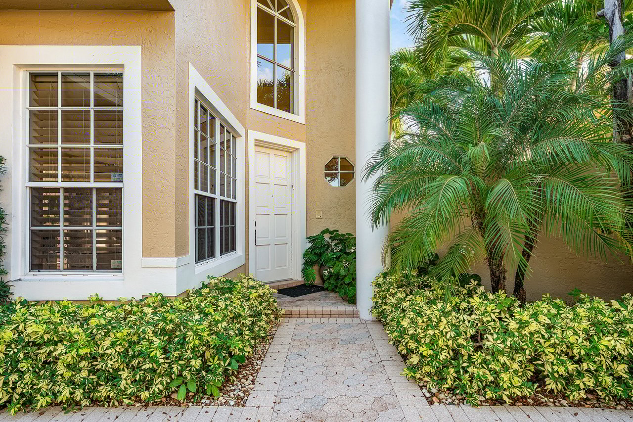 16815 Knightsbridge Lane 