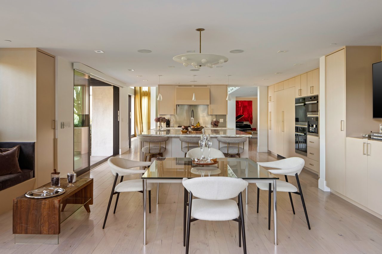 8080 Laurel View Dr, Hollywood Hills 