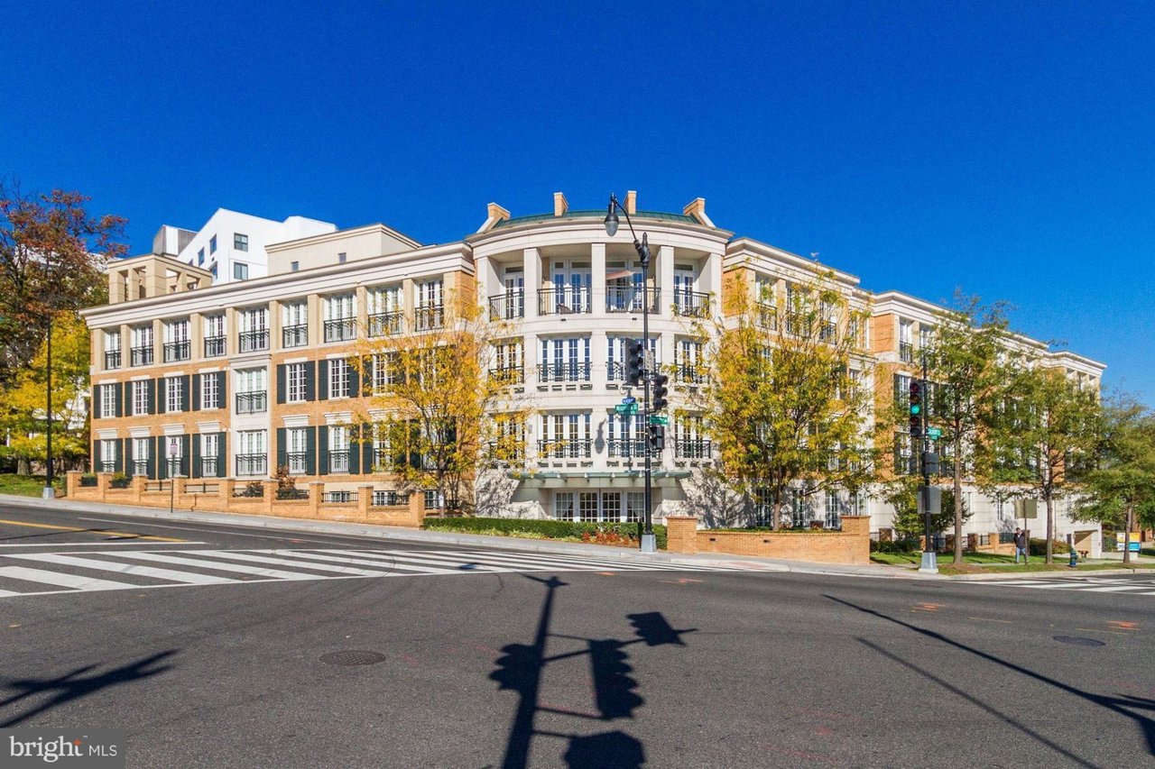 2501 Wisconsin Ave NW # 9
