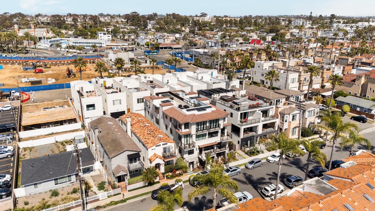 812 N Cleveland St #1, Oceanside