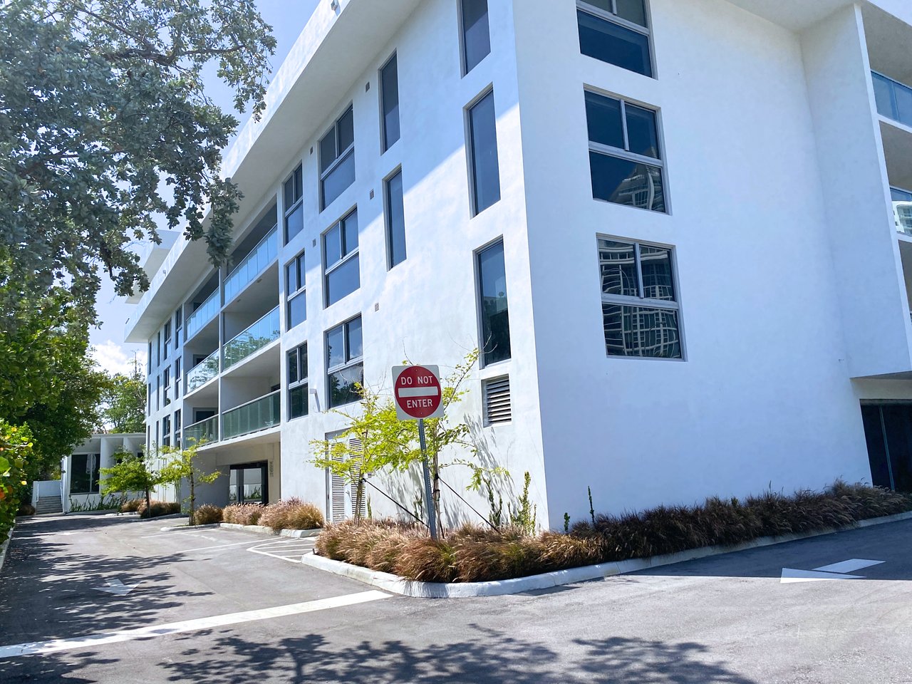 Beach Haus Bal Harbour Residences