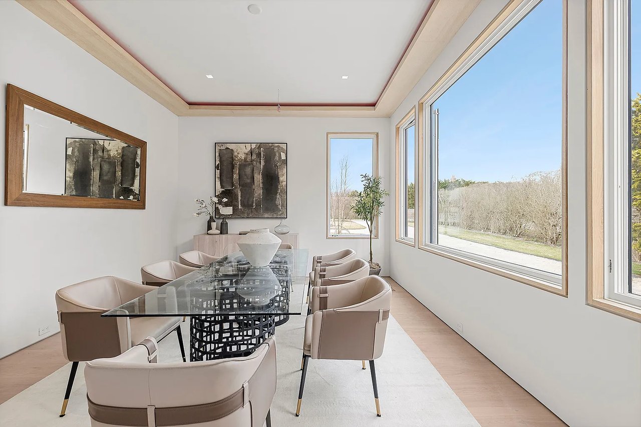 637 Halsey Ln - In Contract
