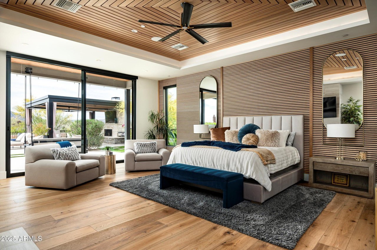 8328 E WHISPER ROCK TRL