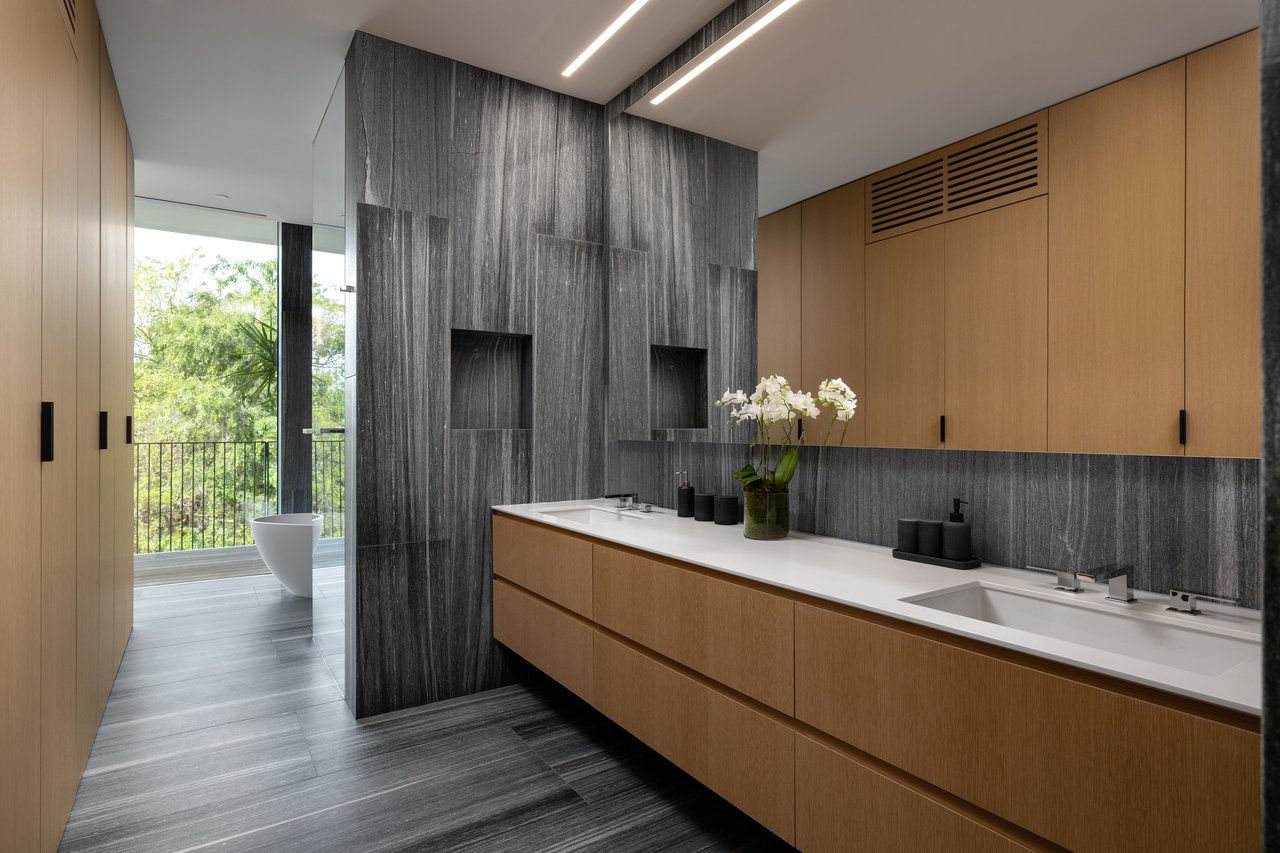 11490 Orum Rd, Los Angeles