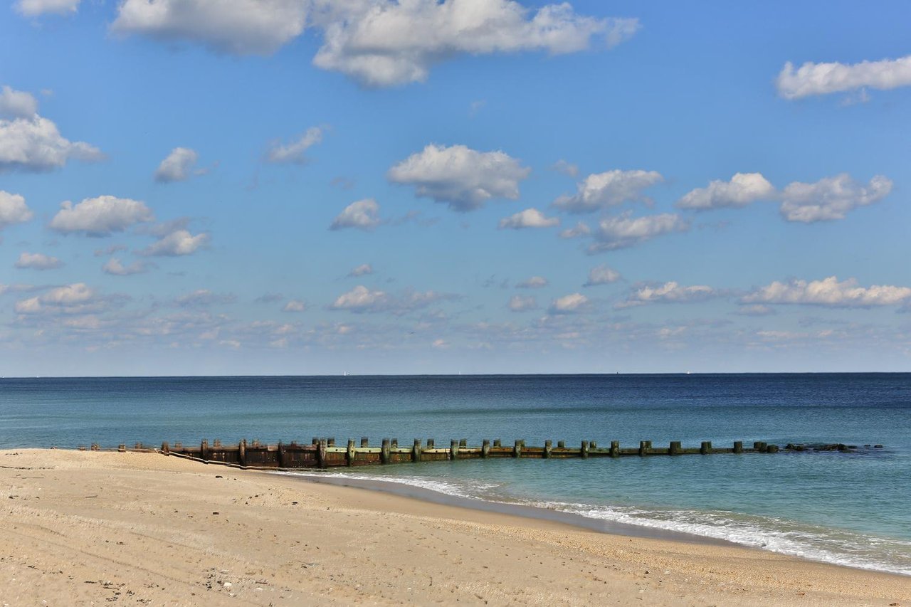 #312 a Classic Bay Header Home Just Three Homes From Ocean