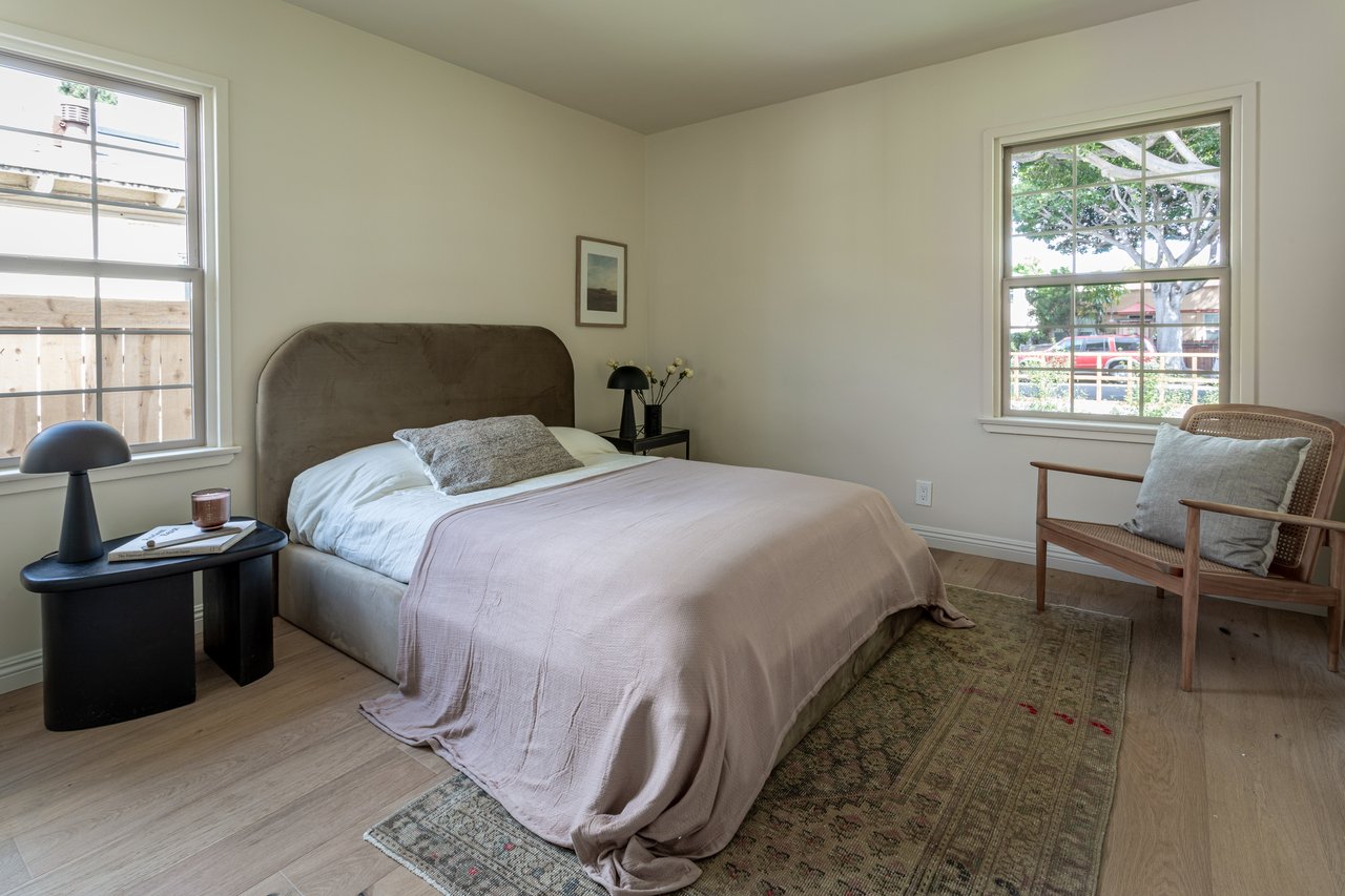 2453 Oak St, Santa Monica