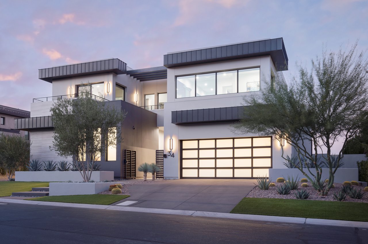 34 Sun Glow Ln, Las Vegas, NV 89135