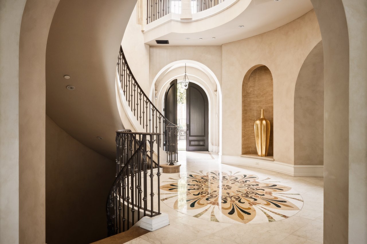 617 N Camden Dr, Beverly Hills