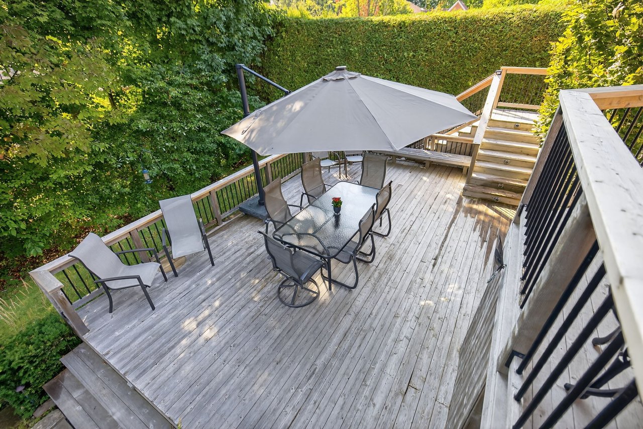 6 Falling Leaf Crt, Aurora