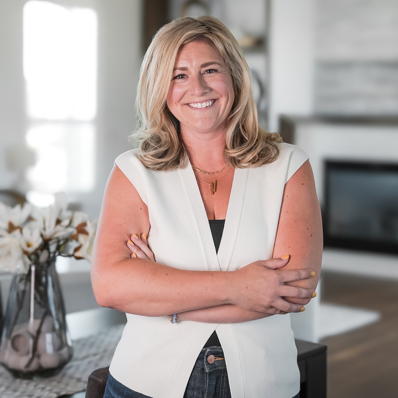 Ashlee Knickerbocker West Des Moines, IA Real Estate Agent Headshot