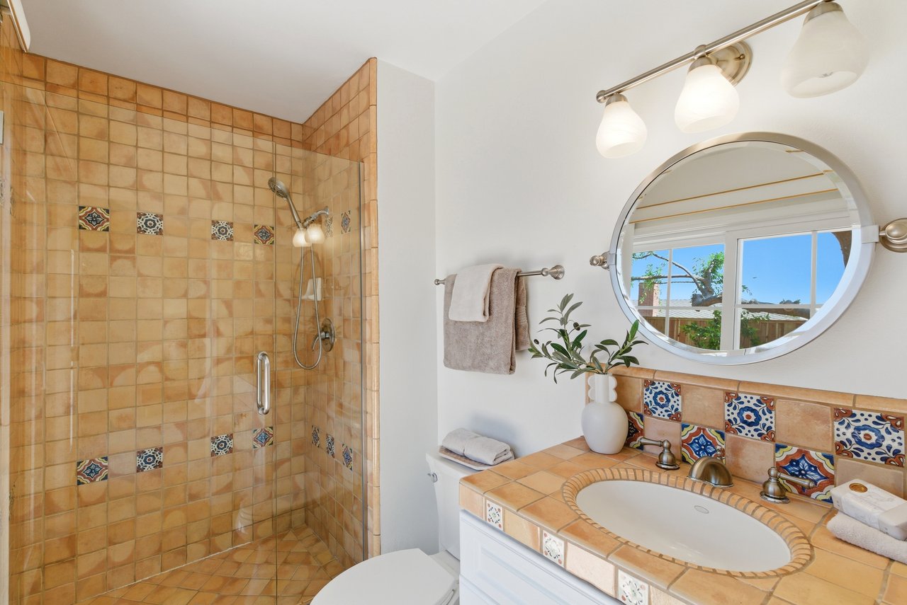 1038 East Evelyn Avenue