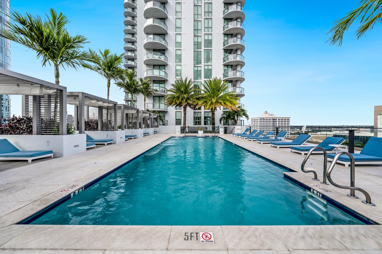 100 Las Olas Condos Fort Lauderdale | Pool Deck