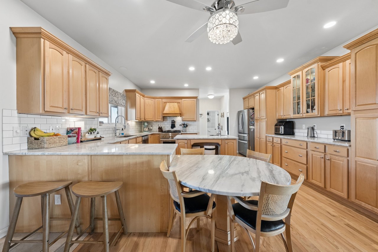 17885 Brick Heights