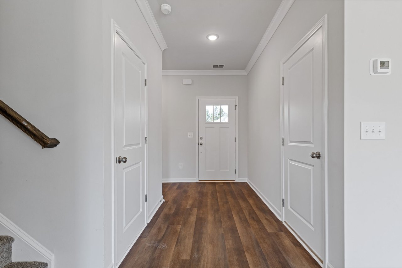 688 Shoals Trl
