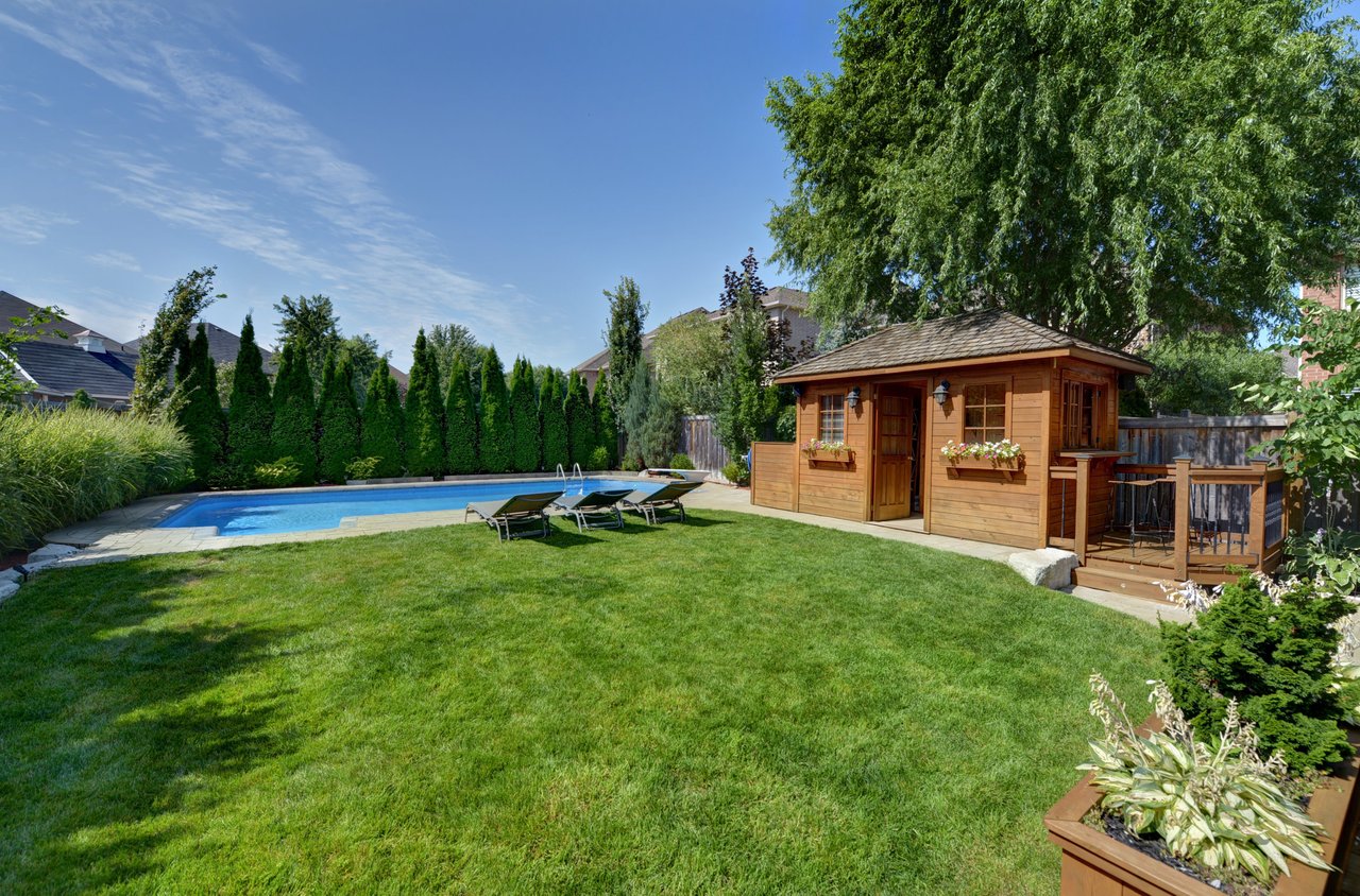 2316 Hall Manor Dr