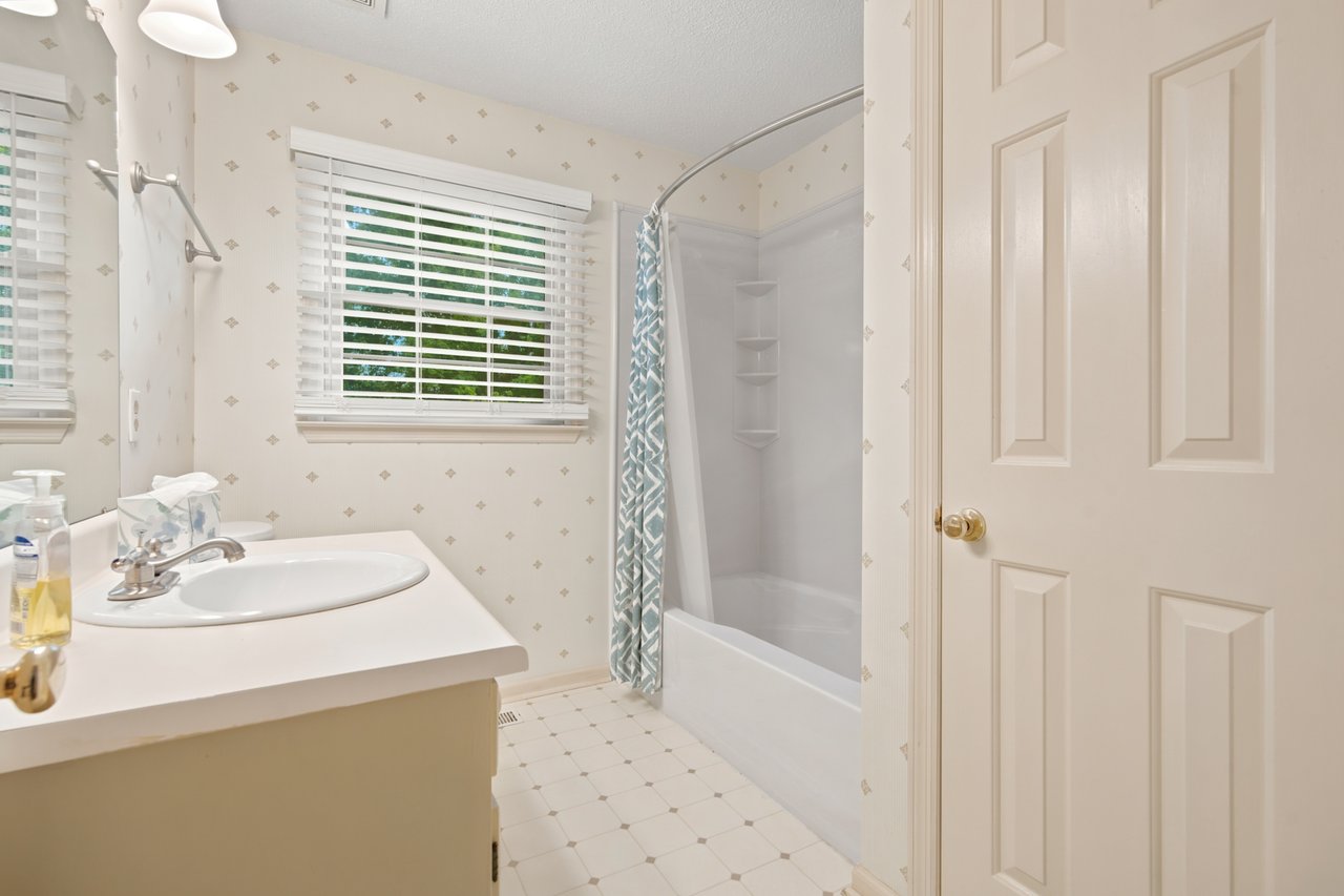 3BR/3BA in Madison | Bonus Room & Fenced Yard