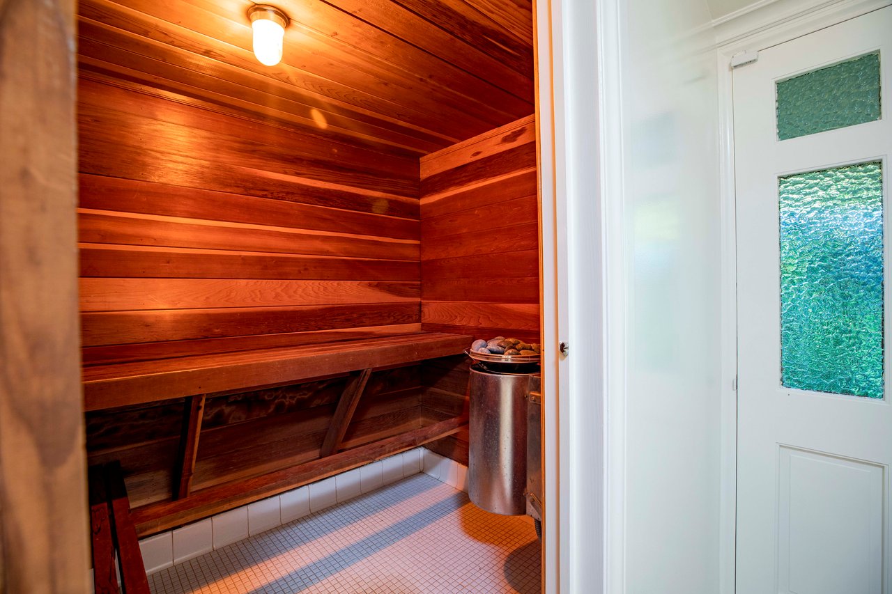 1296 Capri Dr, Pacific Palisades