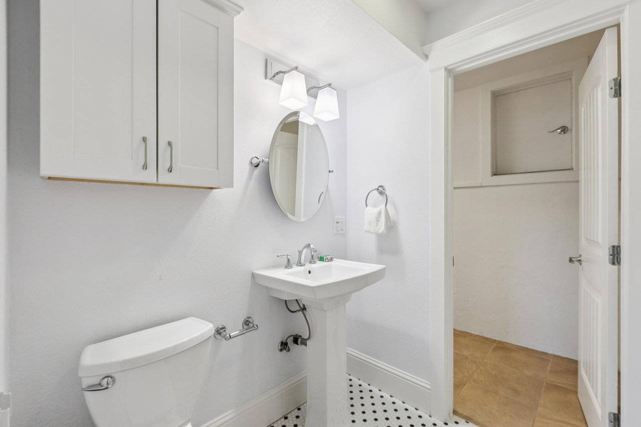 Piedmont Perch: Where Style Meets the Sky