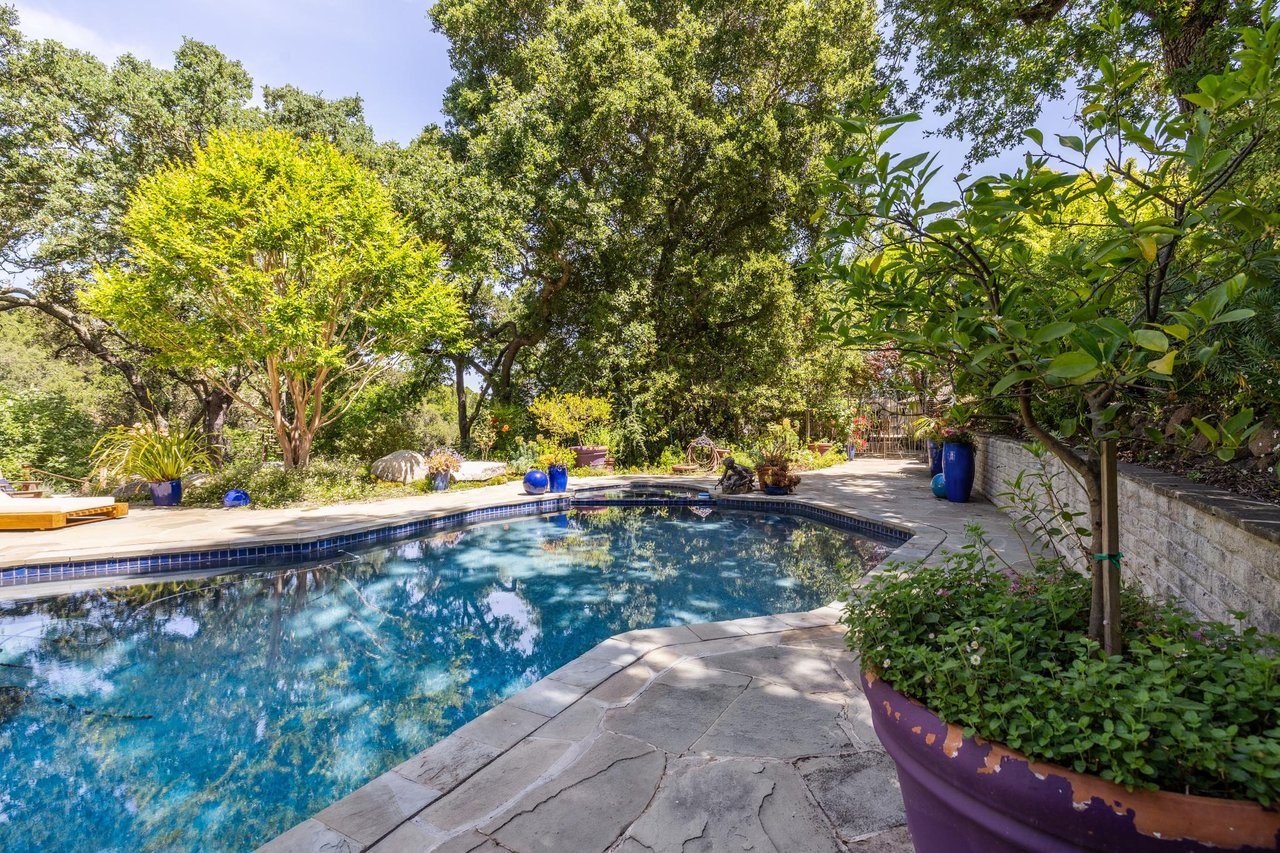 138 Bolivar LN