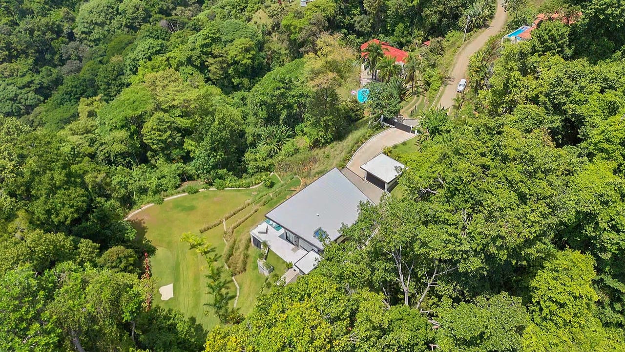 Luxury 4-Bed Home with Ocean & Jungle Views in Ojochal