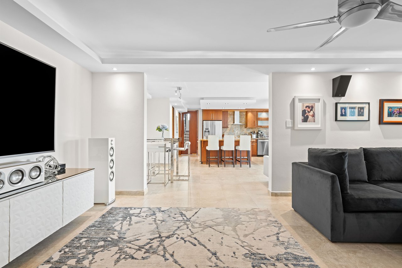 Urb. Estancias Reales | Guaynabo, P.R.