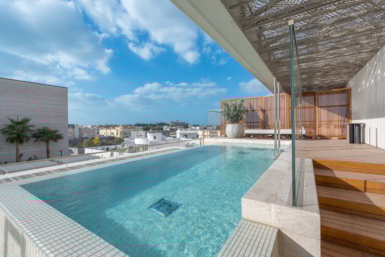 Four Seasons Private Residences - Penthouse 