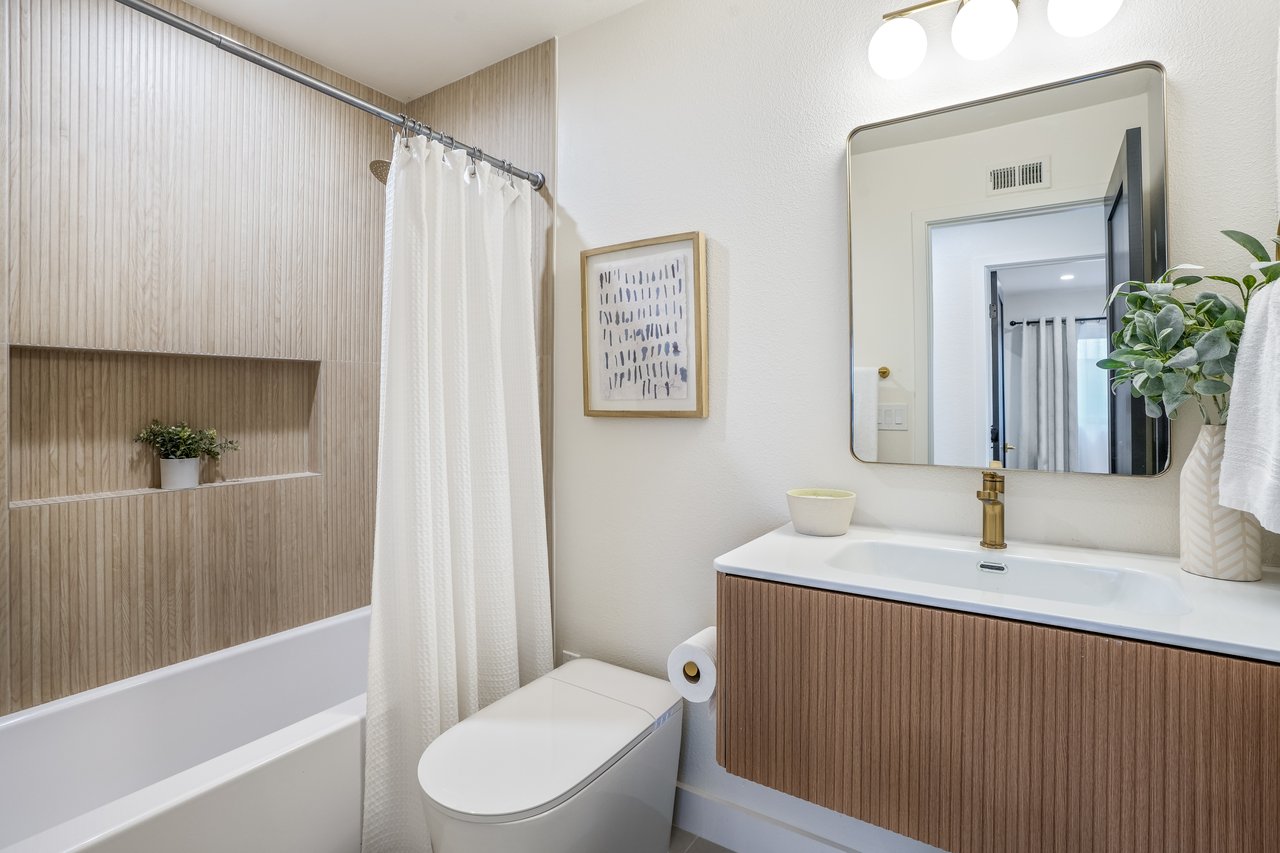 25802 Sycamore Ln, Laguna Hills, CA 92653