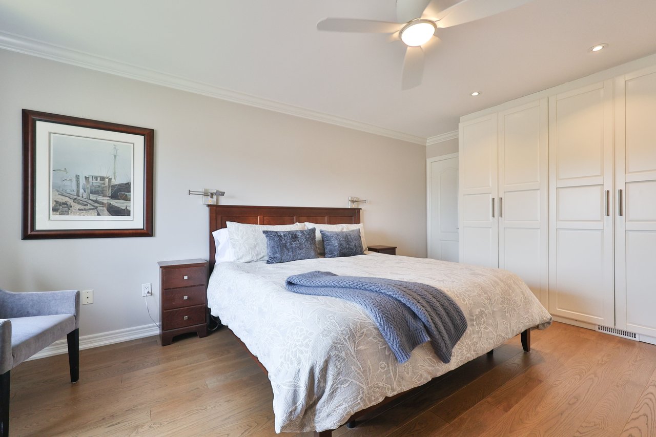 34-2400 Neyagawa Boulevard, Oakville