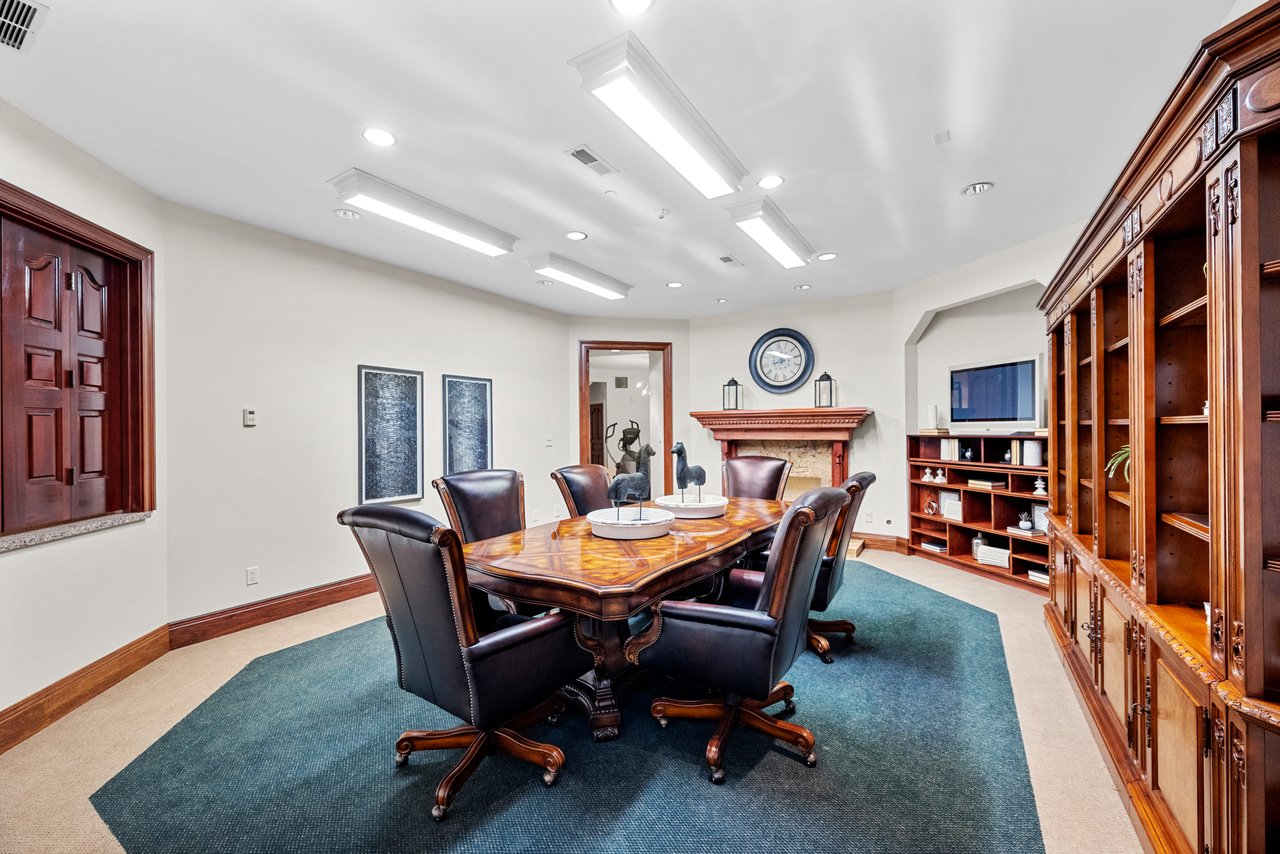 7 Hillside Court
