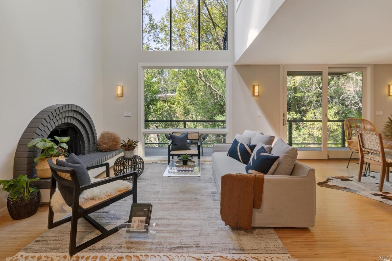 708 Cabin Dr
