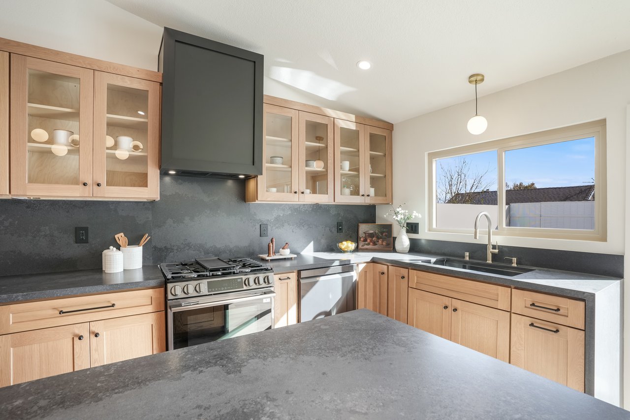 25802 Sycamore Ln, Laguna Hills, CA 92653