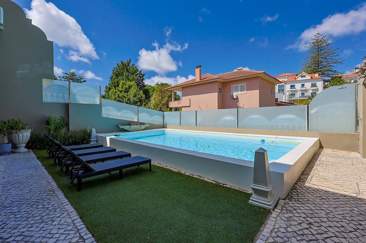Stylish Renovated 5-Bedroom Villa with Pool in Monte Estoril’s Prestigious Avenida de Portugal