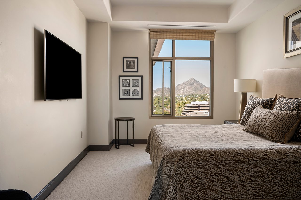 2211 E CAMELBACK Road, 1203