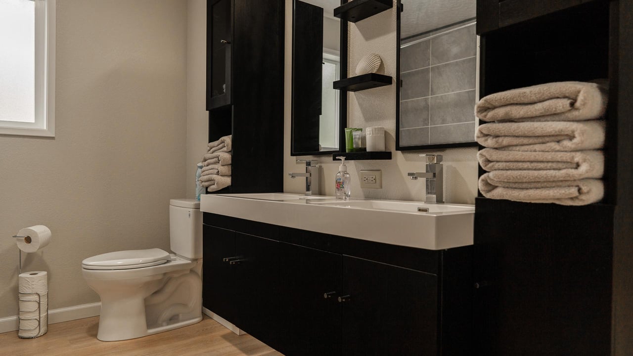 555 Hwy 101 S Apt 3