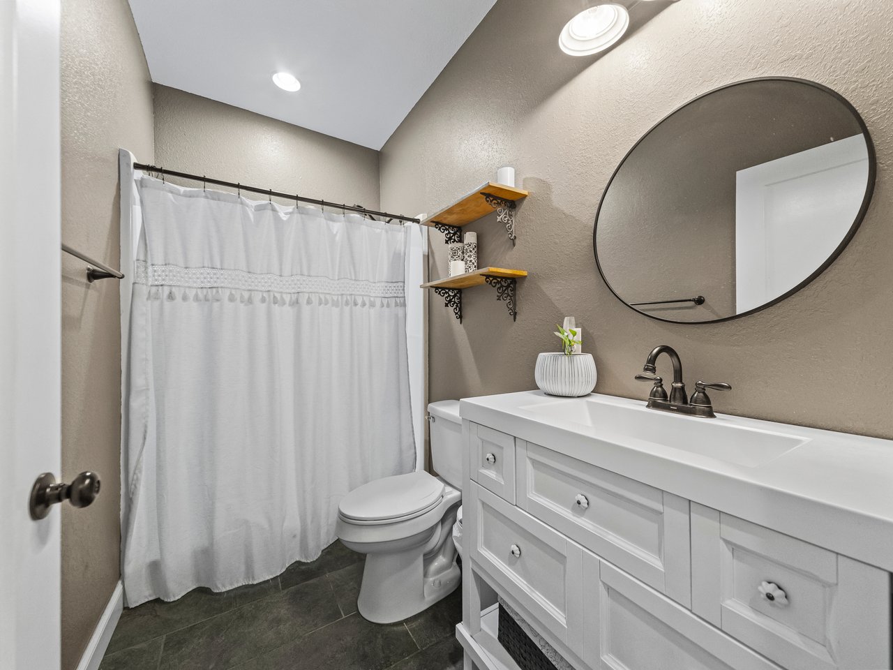 Thunder Mountain Homestead